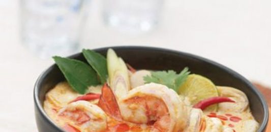 Tom Yum Goong: Spicy Thai Prawn Soup With Chili Global EAT - Tom Yum Goong: Spicy Thai Prawn Soup with Chili