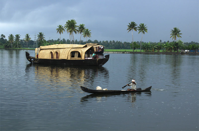 Global EAT - Alleppey: Cruising Asia's Venice on Houseboat