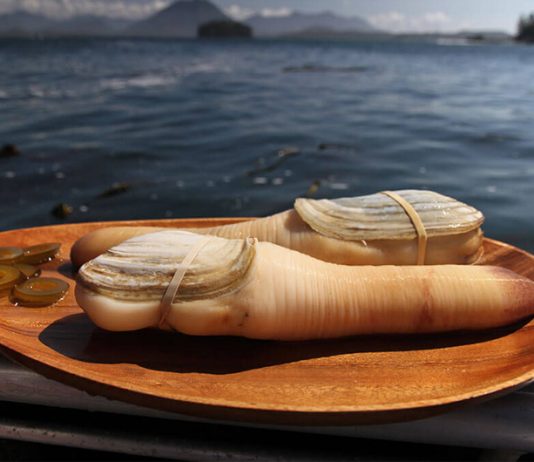 Vancouver: Goodbye Chop Suey – Welcome Geoduck Global EAT - Vancouver: Goodbye Chop Suey, Welcome Geoduck