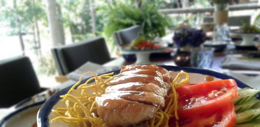 Coffee-Glazed Roast Duck: Innovative Fusion with Exotic Taste in Every Bite Global EAT - Coffee-Glazed Roast Duck: Innovative Fusion with Exotic Taste in Every Bite