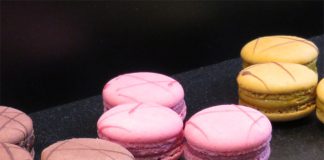 Coconut Macaroon and Flambéed Banana: Simple and Appealing Global EAT - Coconut Macaroon and Flambéed Banana: Simple and Appealing