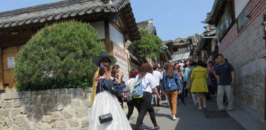 Free Transit Tours for Airport Layovers Global EAT - Free Transit Tours for Airport Layovers