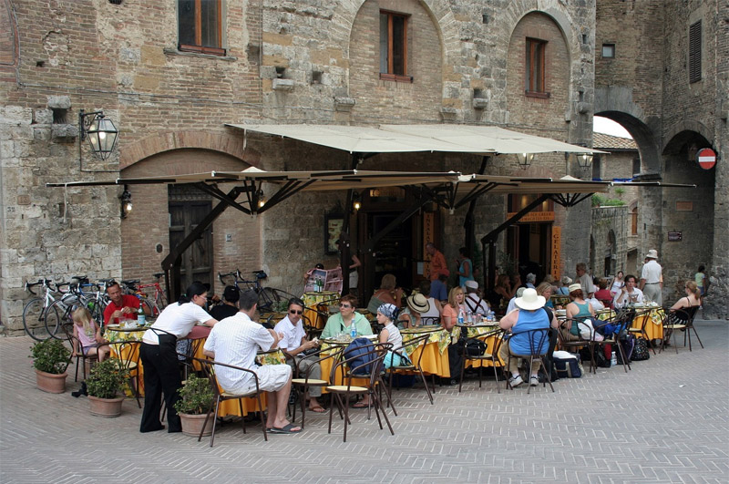 Global EAT - Who Will Revive Dwindling Italian Villages And Traditions?