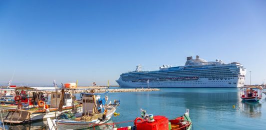 EU Entry/Exit System to Affect Cruise Passengers in 2025 Global EAT - EU Entry/Exit System to Affect Cruise Passengers Starting in 2025