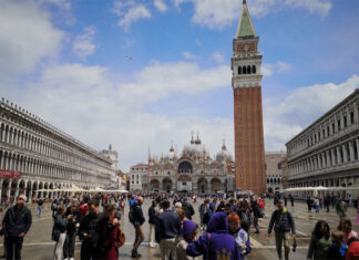 How Long Will Venice Stay Above Water? Global EAT - Venice Sinking: How Long Will Venice Stay Above Water?