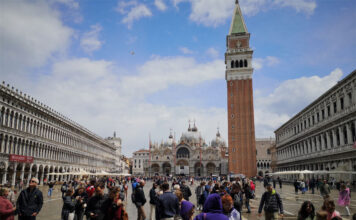 How Long Will Venice Stay Above Water? Global EAT - Venice Sinking: How Long Will Venice Stay Above Water?